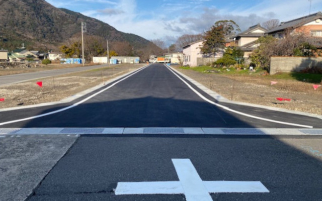 『㈱マルダイスプリング五日市敷地道路付替及び代替地舗装工事』が竣工いたしました